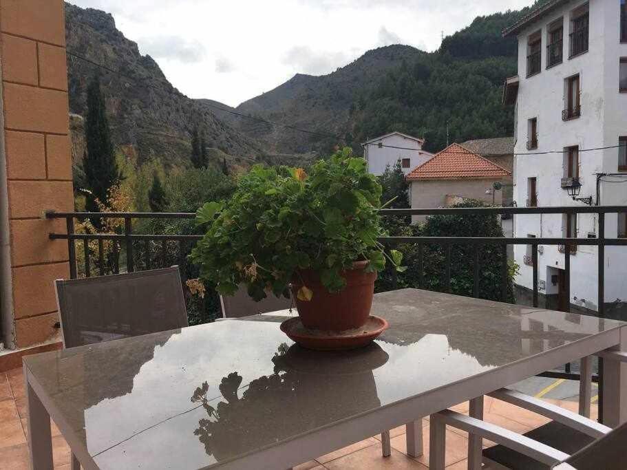 El Mirador Del Rio De Arnedillo Apartment Exterior photo